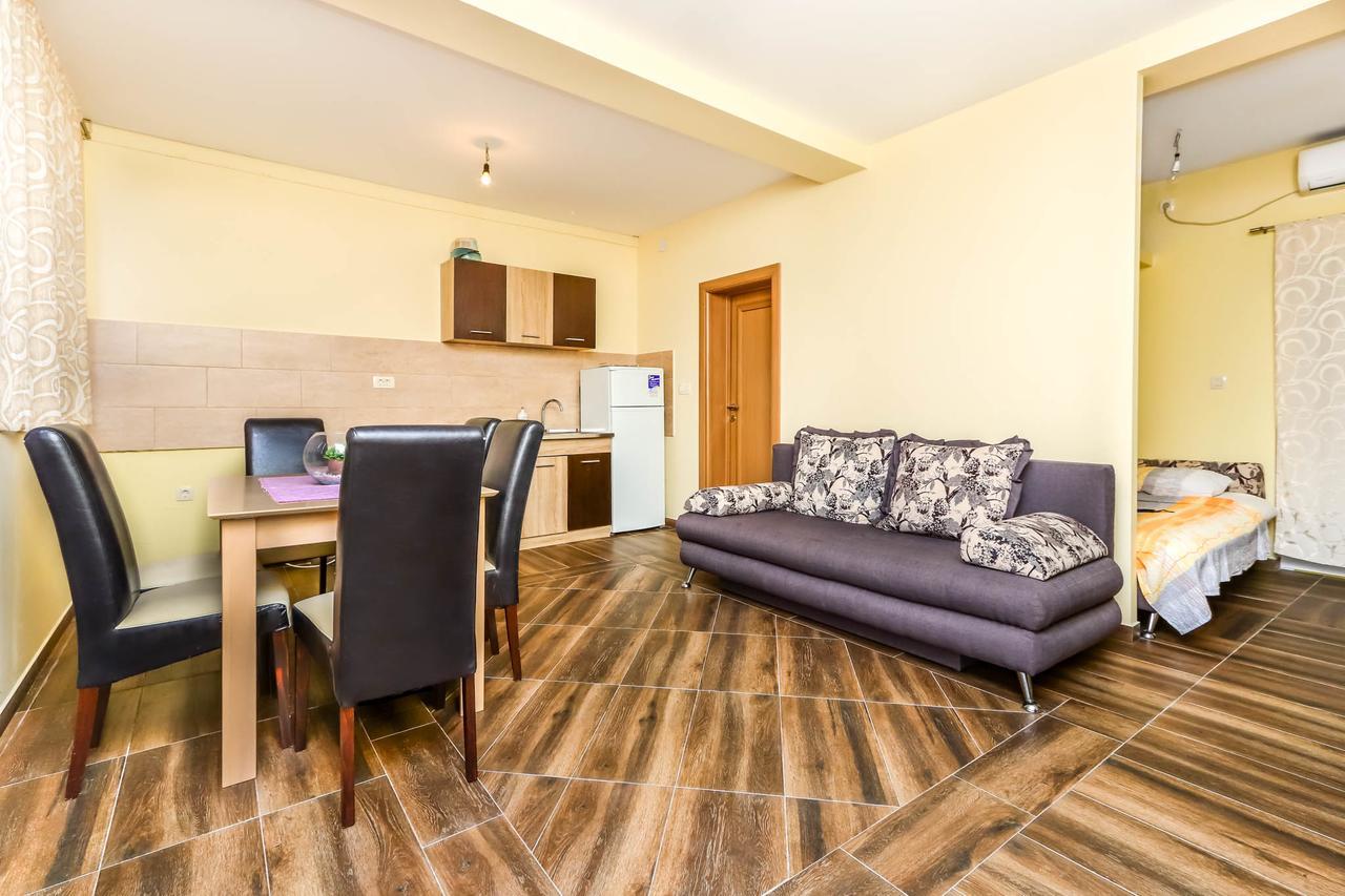 Ssm Apartmani Cattaro Esterno foto