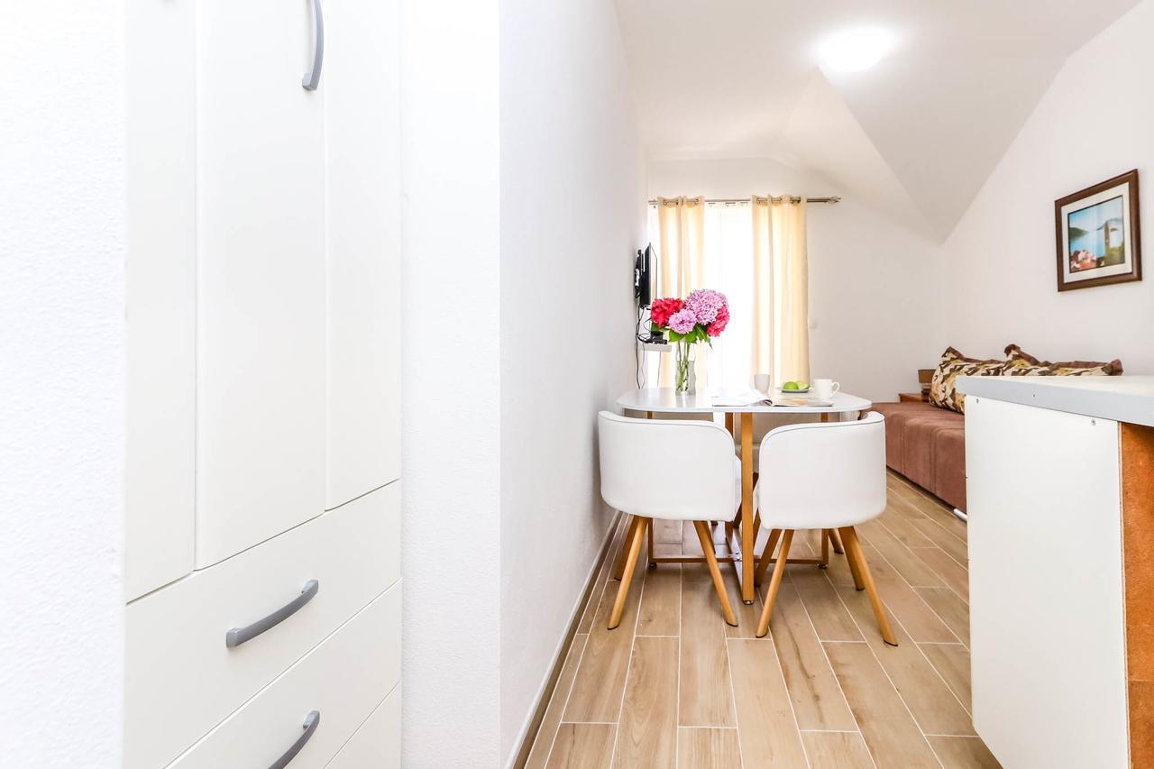 Ssm Apartmani Cattaro Esterno foto