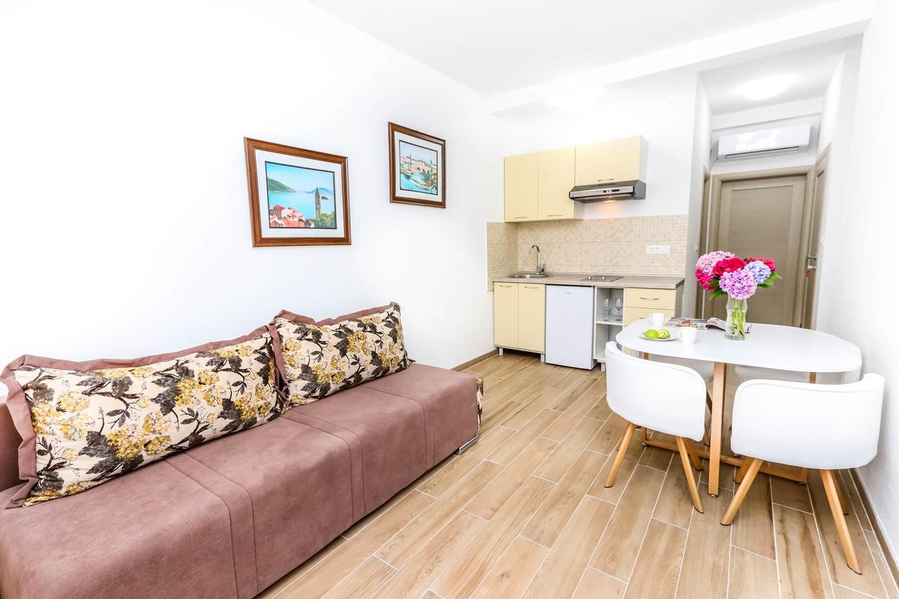 Ssm Apartmani Cattaro Esterno foto